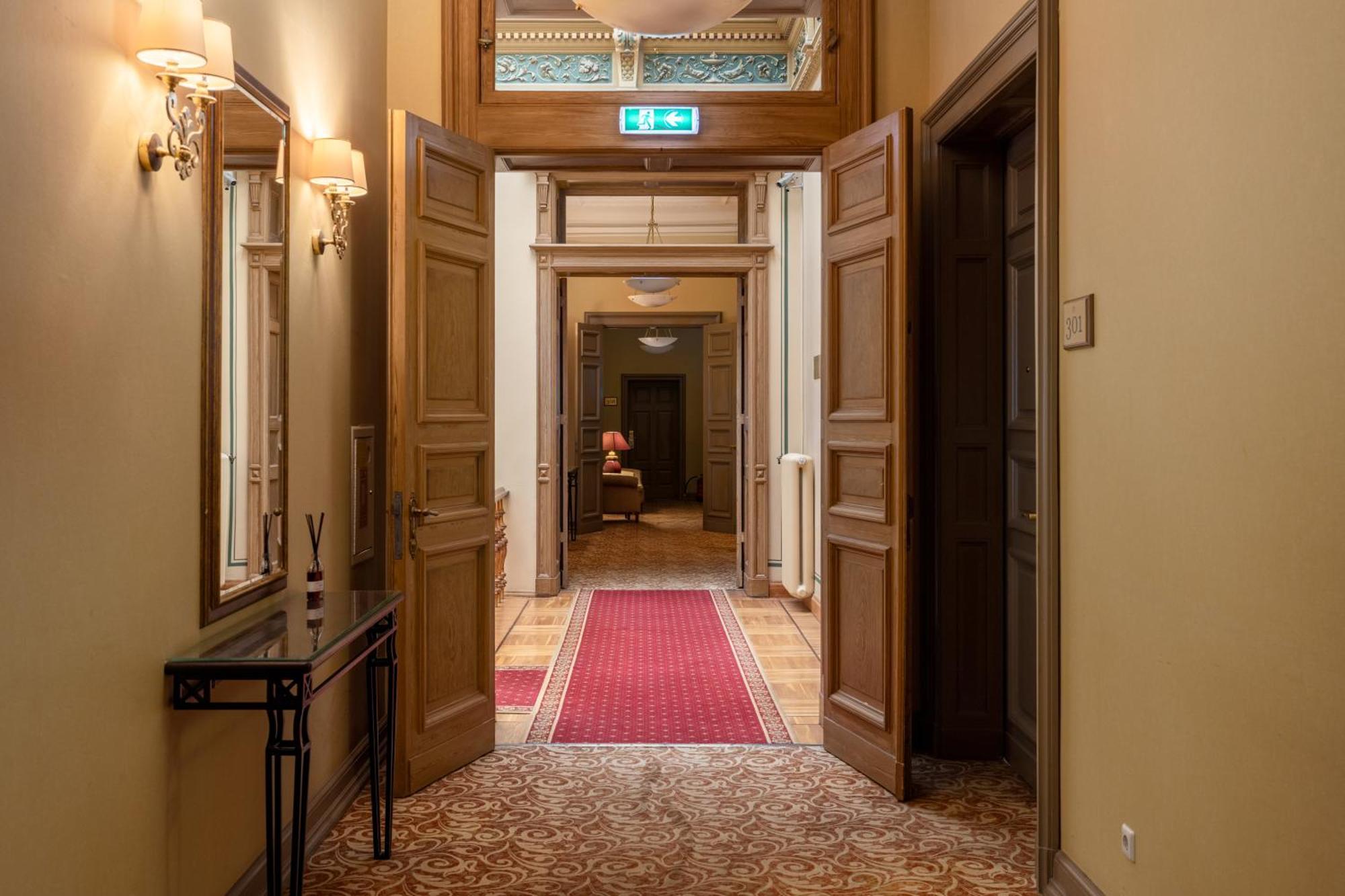 Отель The Benjamin House Рига Экстерьер фото